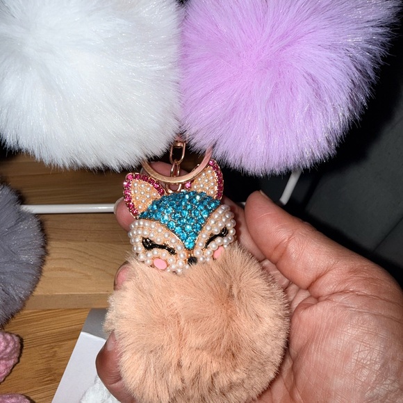 Furry Fox Keychain with Rhinestones - Picture 4 of 4